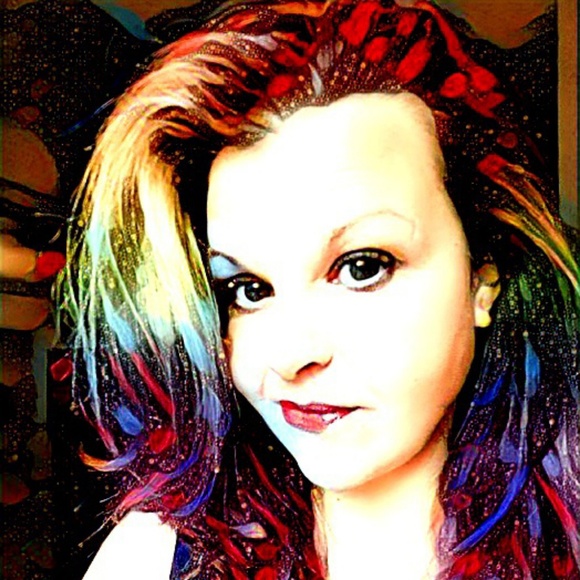 Meet your Posher, Tina - Picture 3 of 4